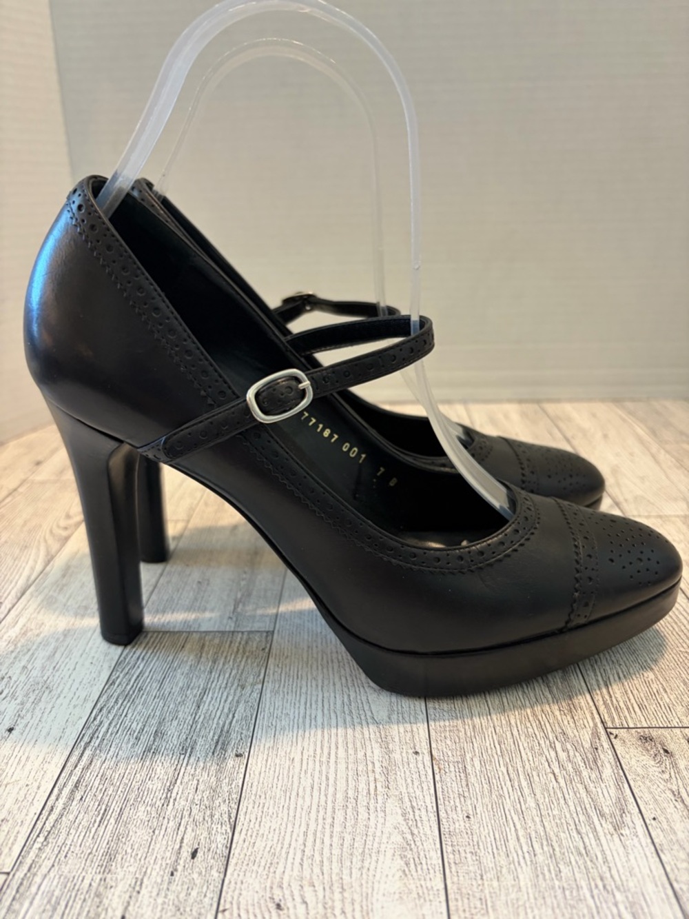 RALPH LAUREN COLLECTION Purple Label Black Mary Jane Pumps 4.5" Heel 7B ITALY